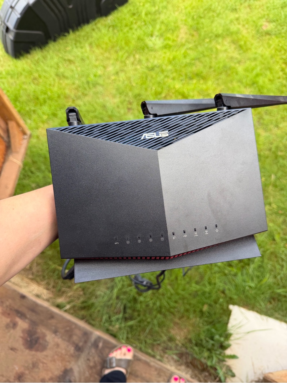 ASUS Black Wireless Router with Foldable Antennas